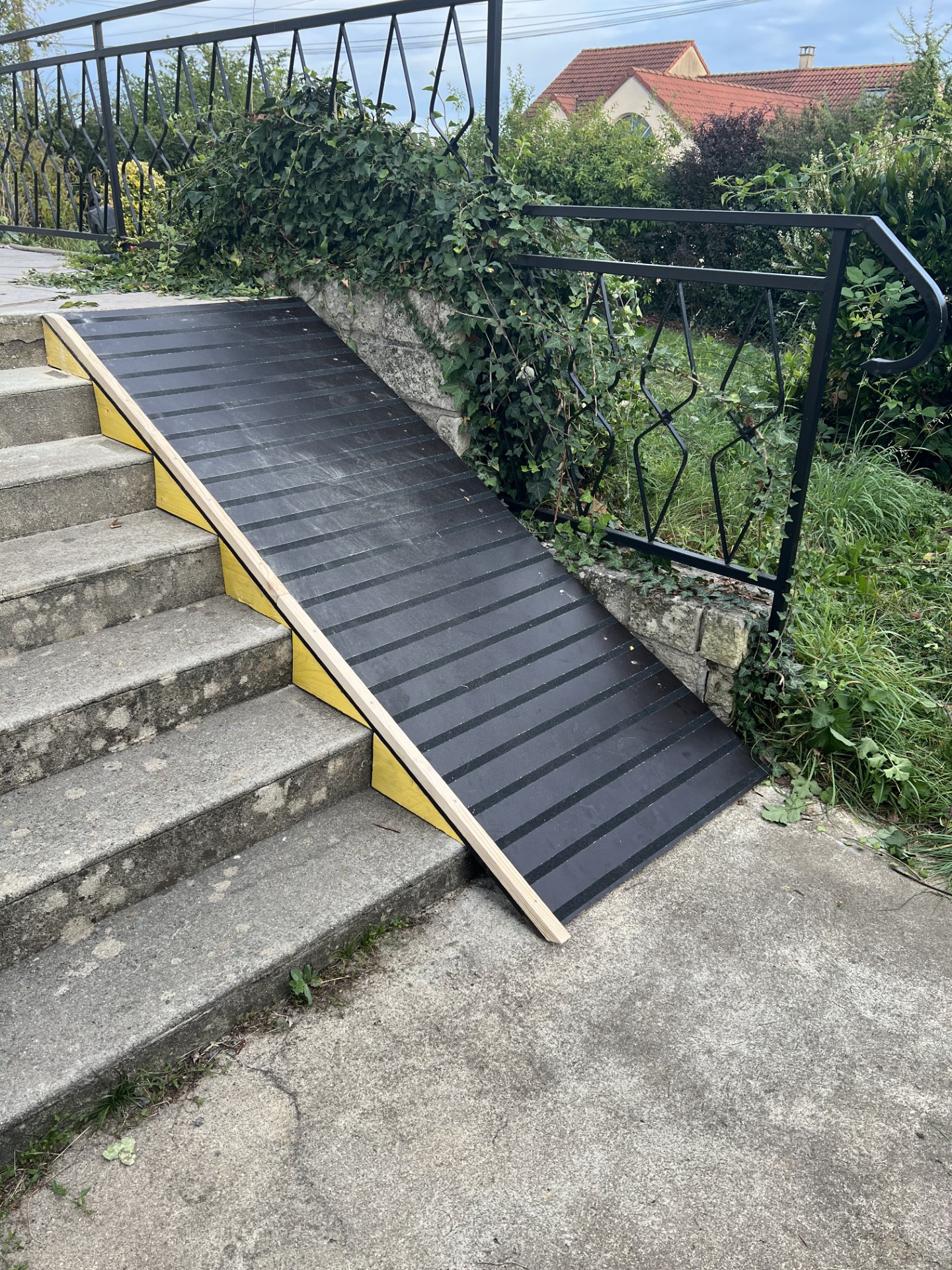 Pente incliné (Accès Handicapés)